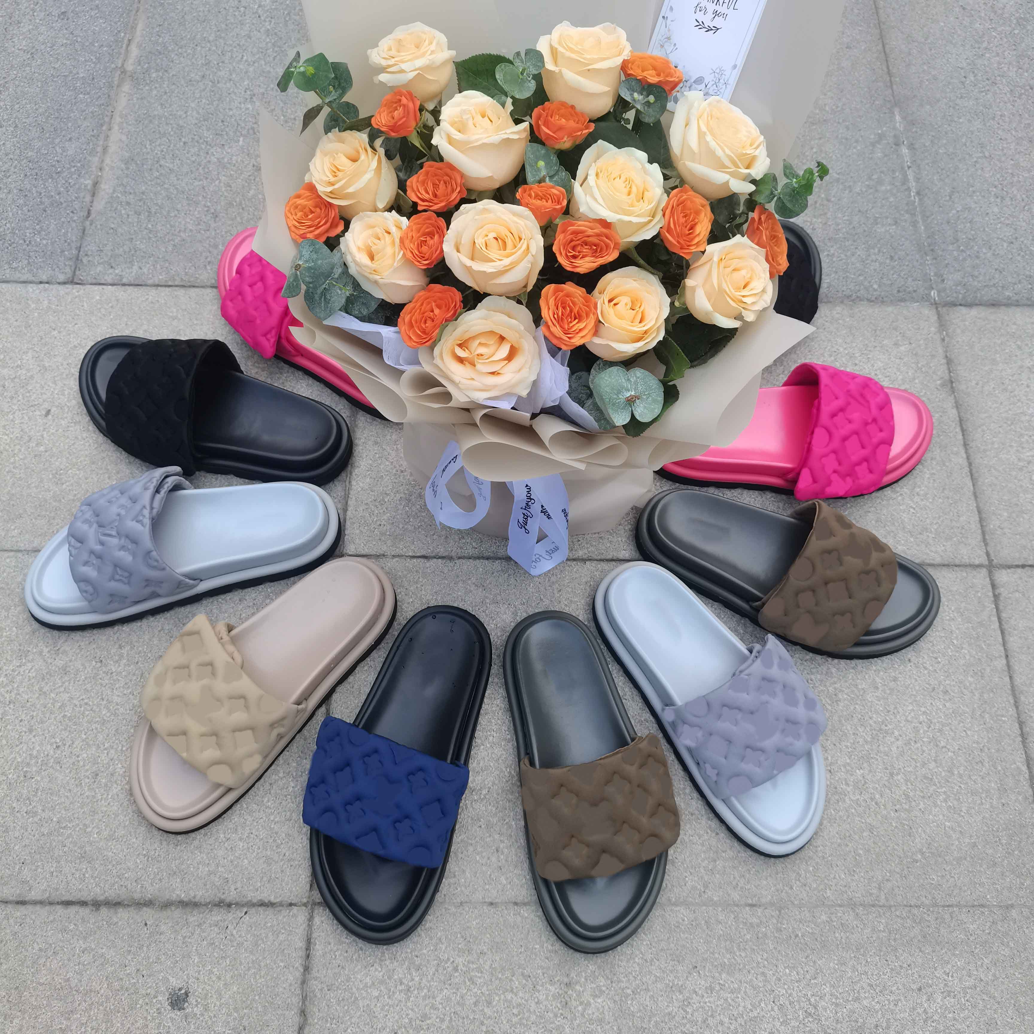 

POOL PILLOW COMFORT MULE fashion woman Slippers wide-band stars rhombus circle pattern sandals padded front strap with adjustable velcro Appliques