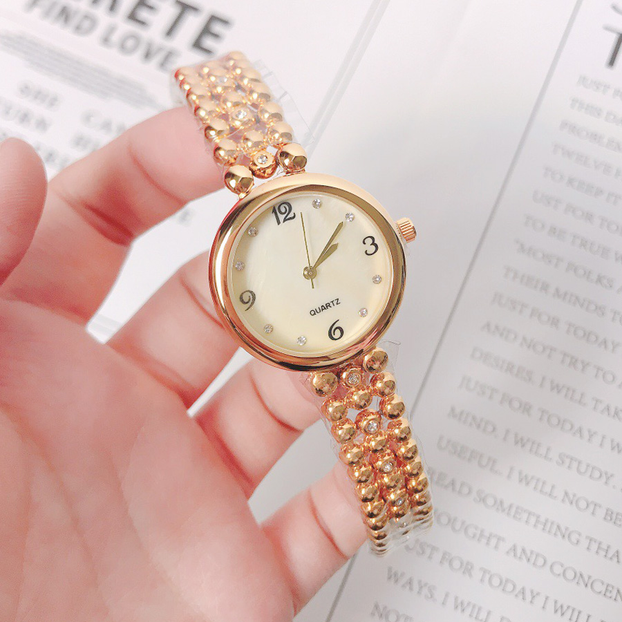 

Brand Wrist Watches Women Ladies Girl Crystal Bracelet Style Luxury Metal Steel Band Quartz Clock CHA 82, Gold white