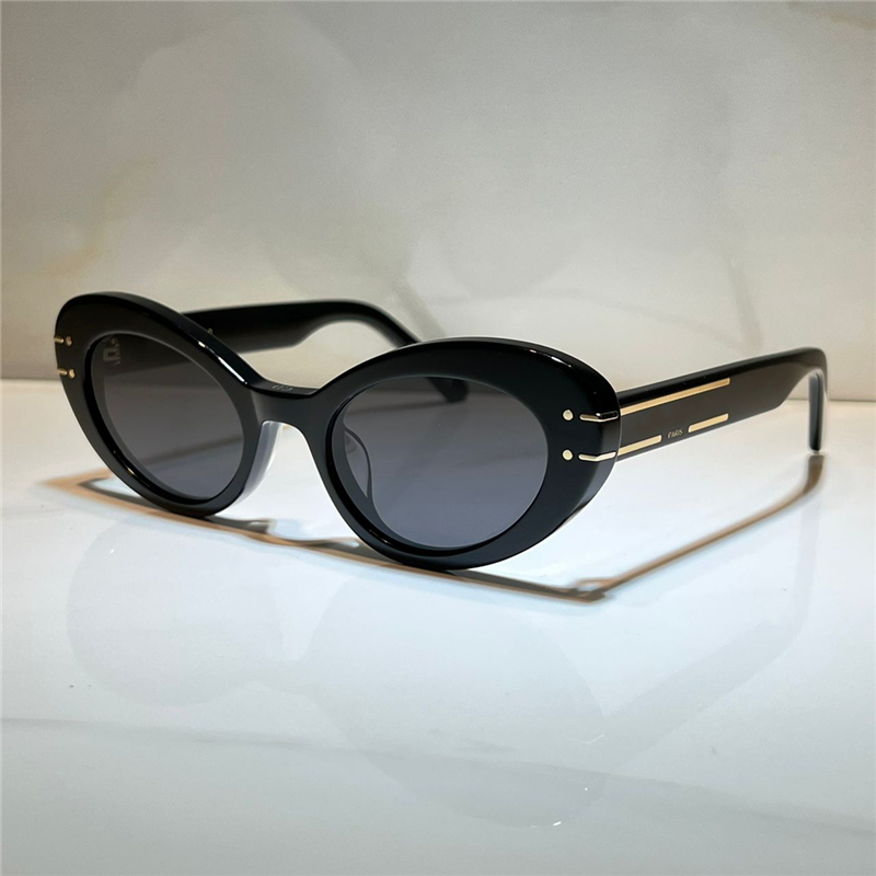 

Sunglasses For Women and Men Summer style Signature B3U Anti-Ultraviolet Retro Plate Oval Full Frame Fashion Eyeglasses Random Box