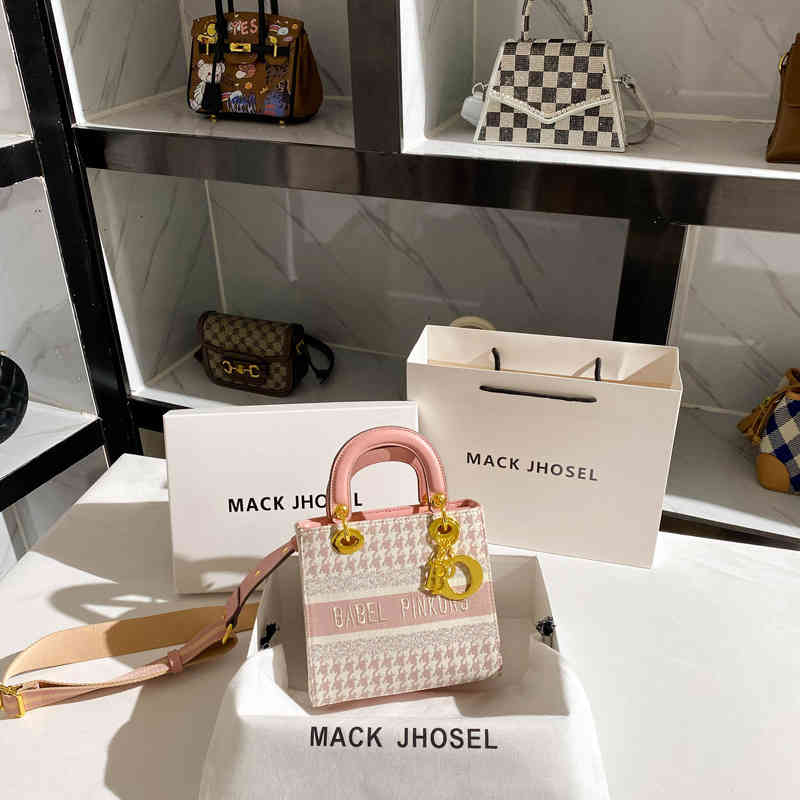 

Factory Direct Sale Minority Pink Thousand Bird Princess Diana 2022 Large Capacity Messenger Hand Designer Bag, Blue