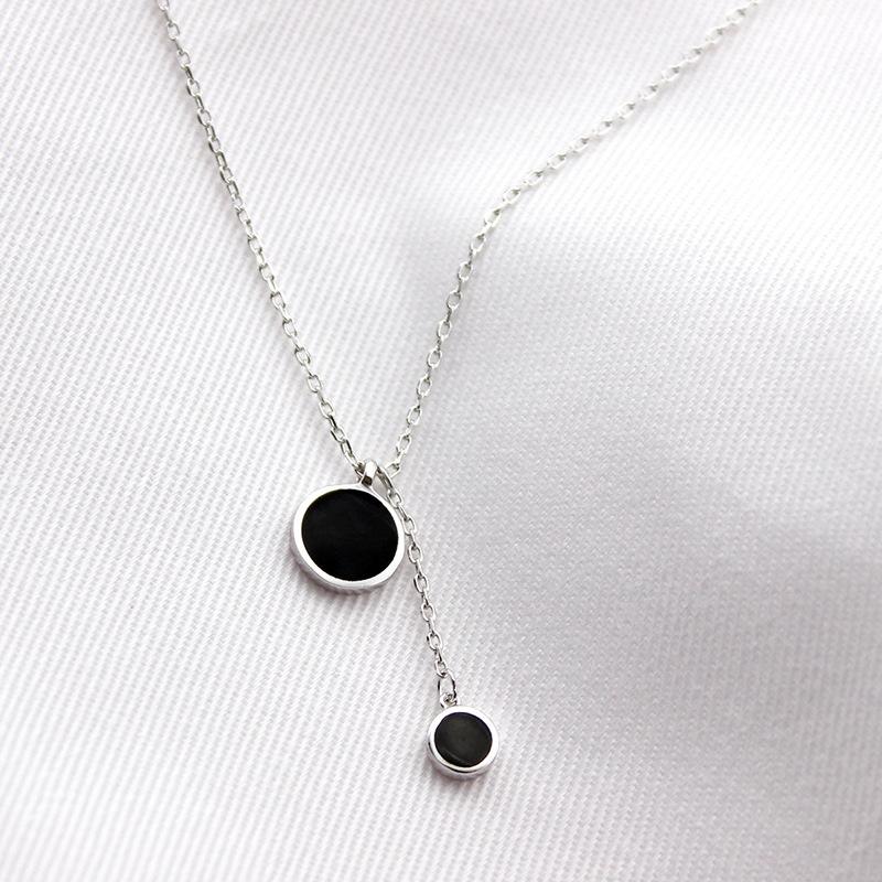 

Pendant Necklaces Round Black Clavicle Chain Korean Silver Color Temperament Personality Fashion Female Jewelry Necklace SNE030