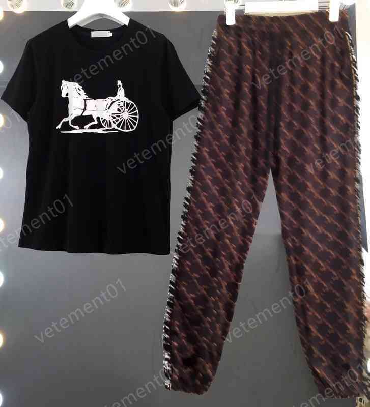 

Womens Two Piece Pants Stylish Carriage Print Short-sleeved T-shirt With Classic Brown Logo Pants 2 Piece Sets Luxury Designer Tracksuits Women Clothing 0912, 13