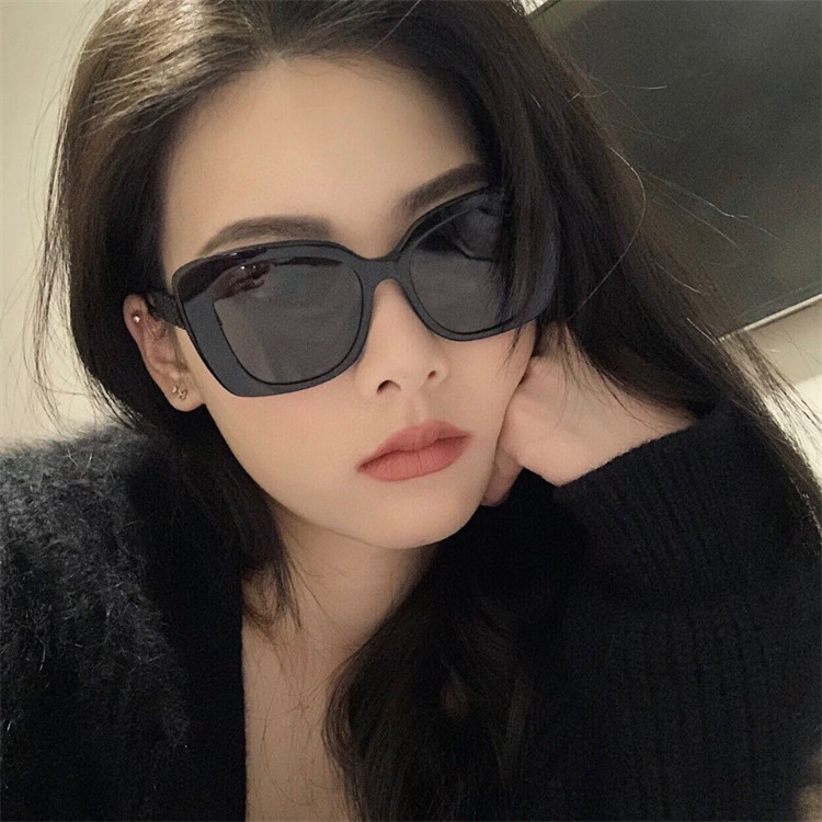 

Designer Sunglasses Xiaoxiangjia Plate Classic Sunglass Diamond Studded Letter Leg Sunglass Ch5422