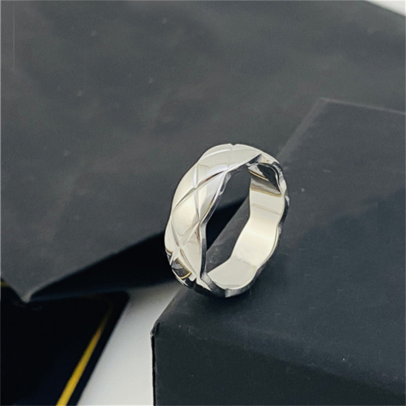 

luxurious designer jewelry womens letter love ring mens rings gold rose silver stainless steel never fade fashion jewellery wedding engagement ring for women