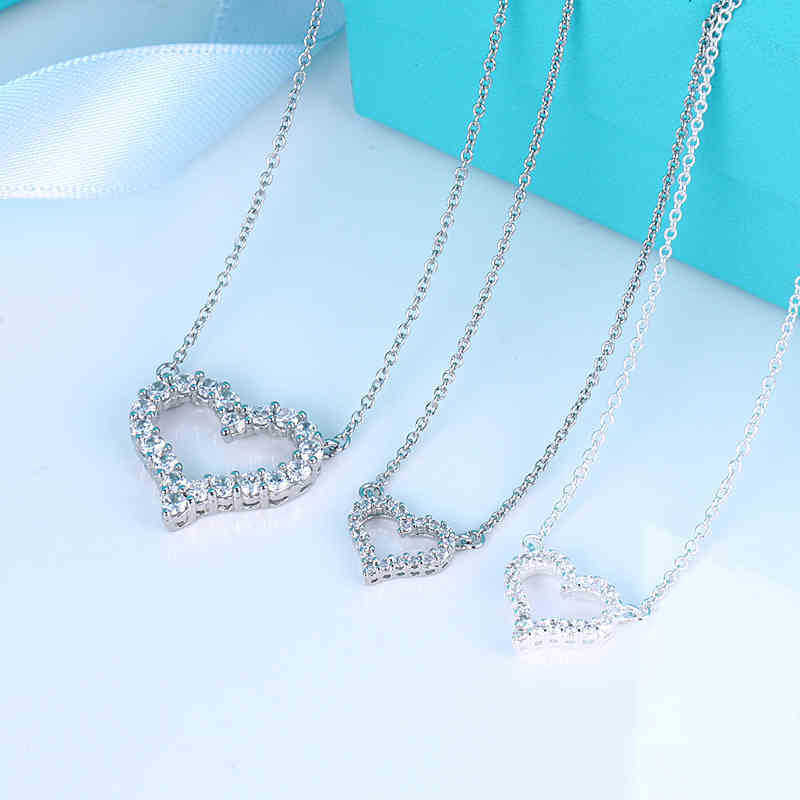 

TIF Love Heart Shaped Diamond Pendant Necklace S925 Sterling Silver Love Necklace Light Luxury Niche Design Necklace Valentine's