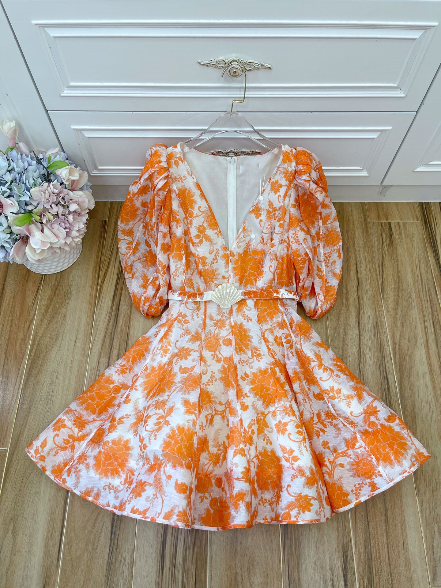 

2022 Zim Fashion patchwork printed shell belt short dress, Orange