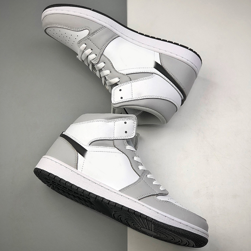 

Jumpman1s Women Mens Designer Sneakers Mid 1 Light Smoke Grey Chicago Pink Quartz Obsidian Turf Orange Sanded Purple Grey Camo Basketball Trainers, 22