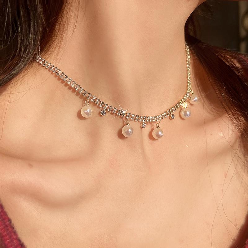 

Chokers Korean Fashion Luxury Rhinestone Choker For Women Girls Elegant Shell Pearl Pendant Necklace Wedding Jewelry GiftsChokers