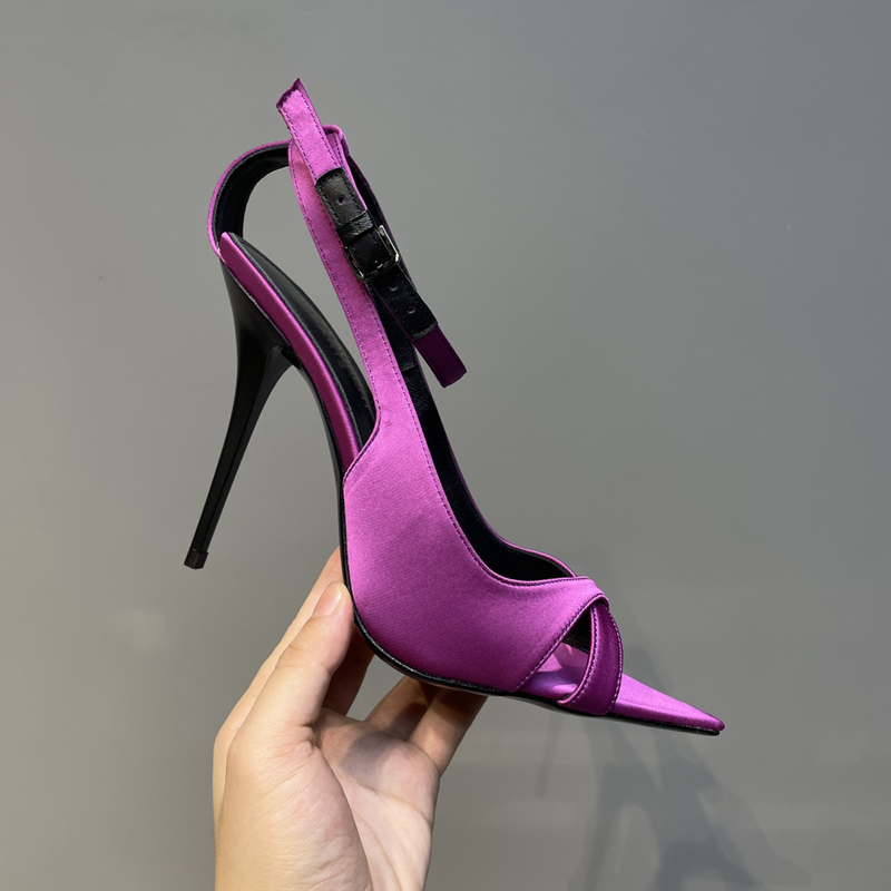 Créateur de mode chaussures habillées 2024 nouvelles dames talons hauts exquis confortable à lacets femmes Alphabet soie chaussons cuir matériel