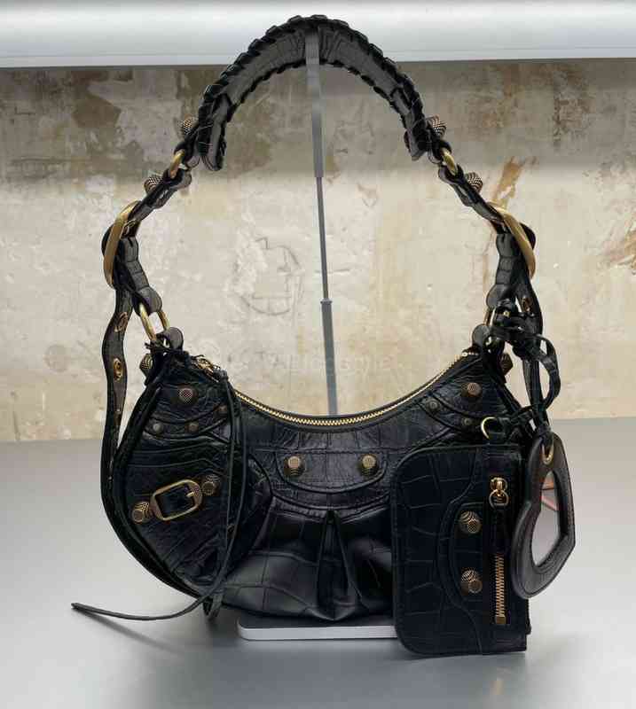 

Balencaigahandbag Blcgstyle Le cagole three in one dumpling locomotive messenger bag, Black gold xs