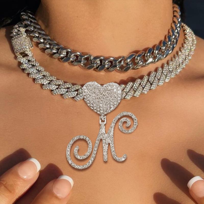 

Chains A-Z Cursive Initial Letter Pendant Necklace Iced Out Paved Rhinestone Prong Cuban Chain For Women Hip Hop JewelryChains Fshion
