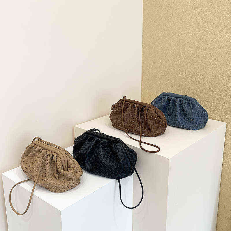 

Evening Bags Soft Leather Woven Cloud Simple Dumplings Handbag Retro Female Crossbody Messenger Clutch Shoulder Fashion Women 220608, Black