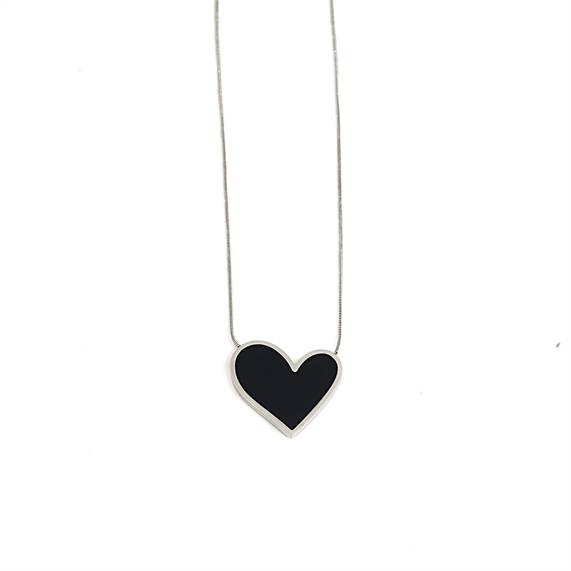 

Enamel Heart Necklaces Snake Chain Titanium Steel Love Charm Pendant Necklace Women Fashion Simple Gold Silver Designer Choker Jewelry