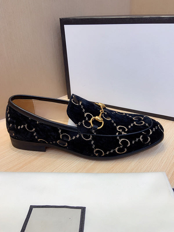 

Party Shoes For Mens Coiffeur Wedding Shoe Menss Elegant Italian Brand Patent Leather Dress Shoes Men Formal Sepatu Slip On Pria 38-45, Shoelaces