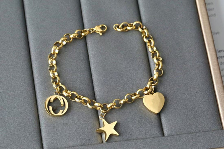 

Women Designers Bangle Bracelet Big G Letter Silver Heart Gold Bracelets Womens Luxurys Jewelry Fashion Ornaments Girl Bangles