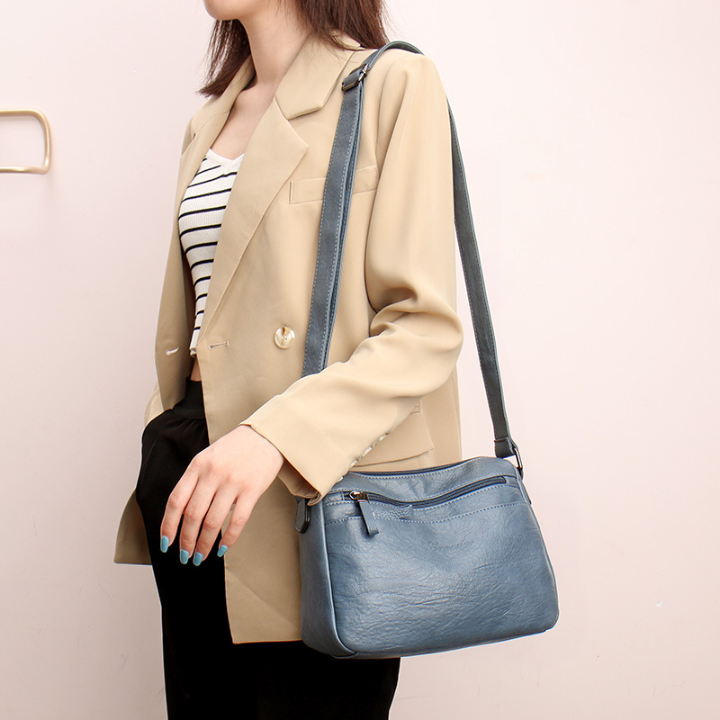 

Genuine Leather One-Shoulder Bags Women Bags Trendy Large-Capacity Portable Female Fashion Totes Messenger Bag Large capacity handbag Small Red Black Blue 3028