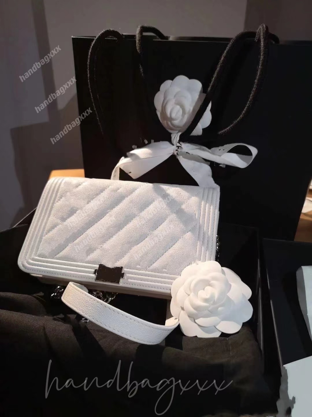 

Luxurys Designers Handbags Designer- Classic Chain Flap Bags Women Shoulder Bag Female Crossbody handbag Purses lady fashion, Just box