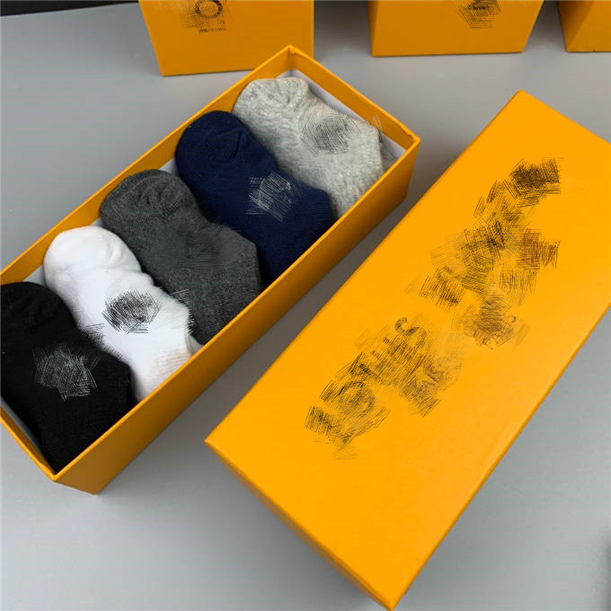 

Designers Mens Womens Socks Five Pair Luxury Sports Winter Mesh Letter Printed Tiger Head Sock, Color mix and match