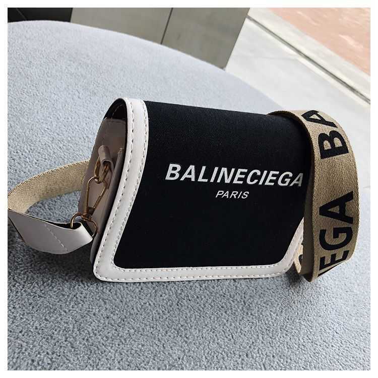 

2022 New Design Letter Thick Strap Square Bags Luxury fashion pu Leather Shoulder Messenger Bag and Purse, Black