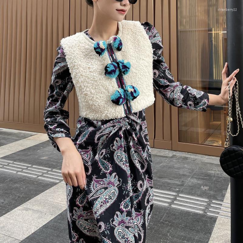 

Women' Vests Women Warm Furry Vest Cardigan O-Neck Sleeveless Pompom Single-Breasted Black White Ladies Short Coat 2022 Autumn Winter Stra2