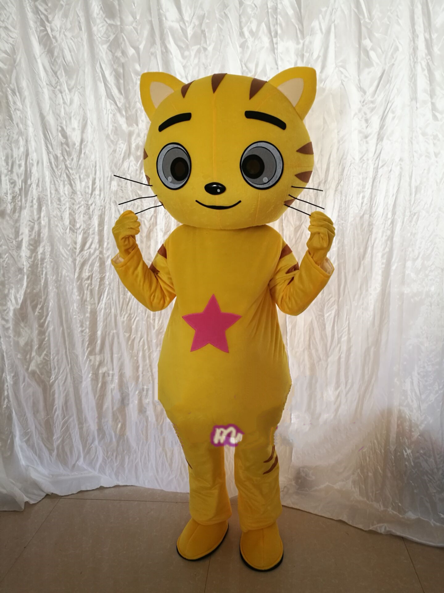 

Yellow Cat Mascot Costume Lovely Cartoon Appearance Yellow Black Cat Funny Mascots Theme Mascotte Carnival Costume