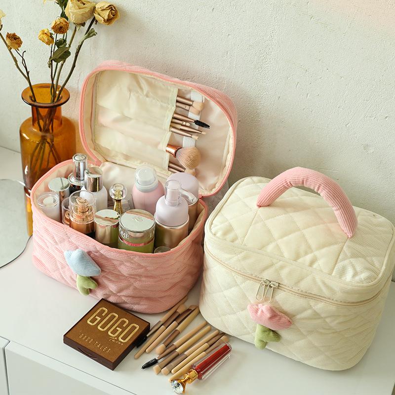 

Cosmetic Bags & Cases Portable Corduroy Bag Women's Tulip Flowers Pouch Soft Large Capacity Travel Zipper Toiletry Storage BoxCosmetic, Beige