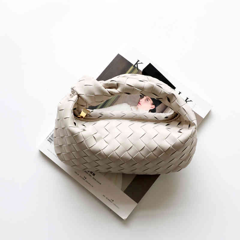 

Leather Venetas Designer Handbags Bottegas Cloud Bag Women's Fold Small Summer White Woven Knot Mini Cowhide Jodie, Trumpet sky blue
