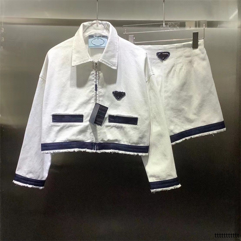 

Women's Two Piece Pants With Triangle Metal O Neck Mini White Streetwear Fashion Crop Top 22ss New Tracksuit, Extra shipping cost