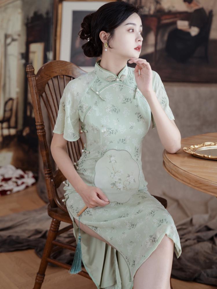 

Casual Dresses Green Chiffon Cheongsam Improved The Republic Of China Style Young Daily DressCasual