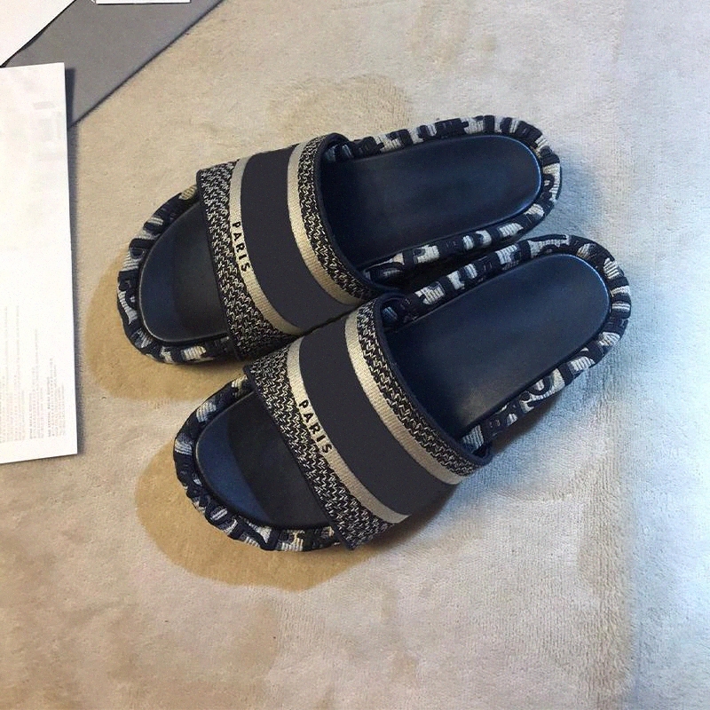 

2022 slippers embroidered letter thick bottom increased flip flops loose cake bottom casual non-slip female shoes x3ln# diors