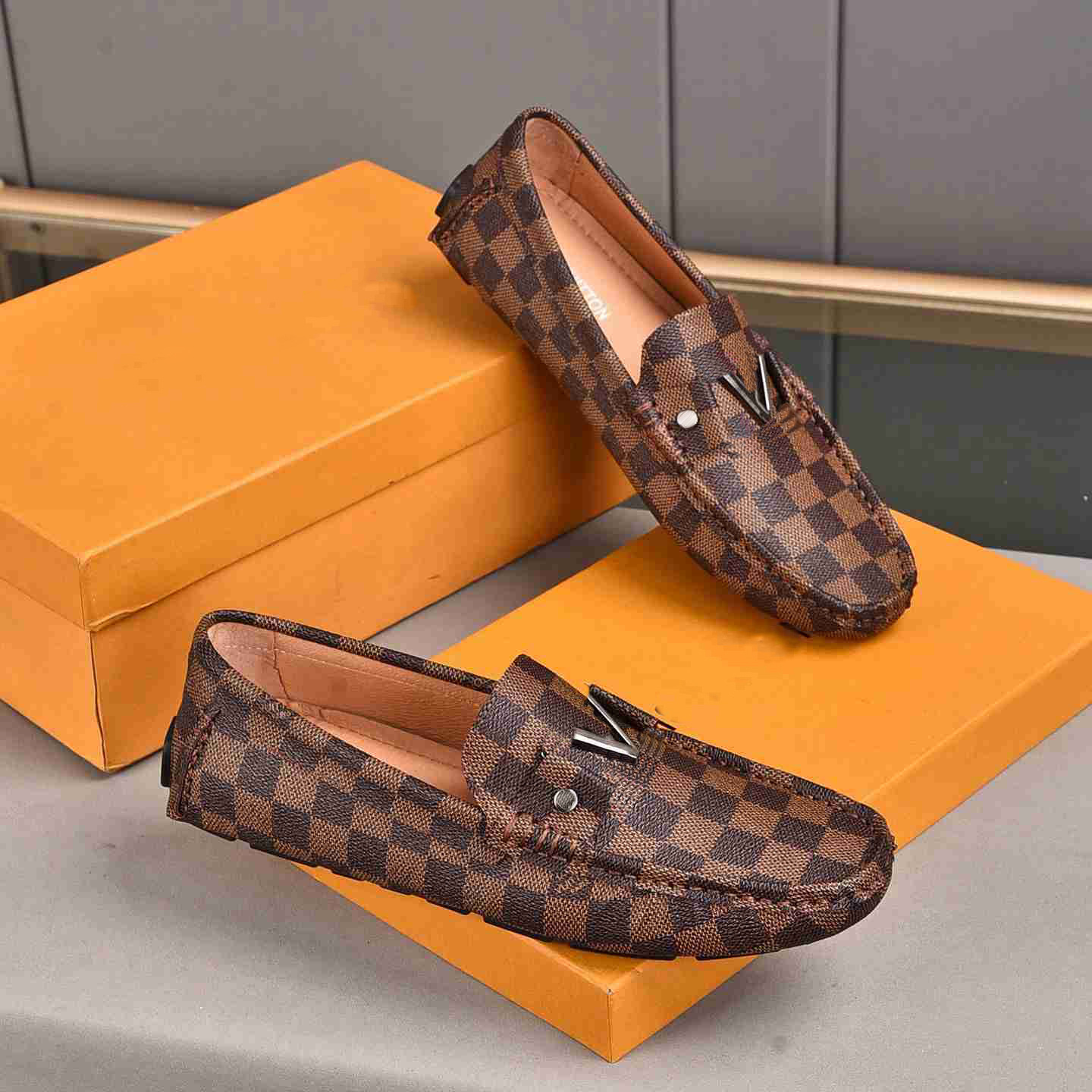 

Fashion Men's Dress Shoes Luxury Designer louiseity Leather Shoes Die Casual Loafers viutonity wedding shoes a02