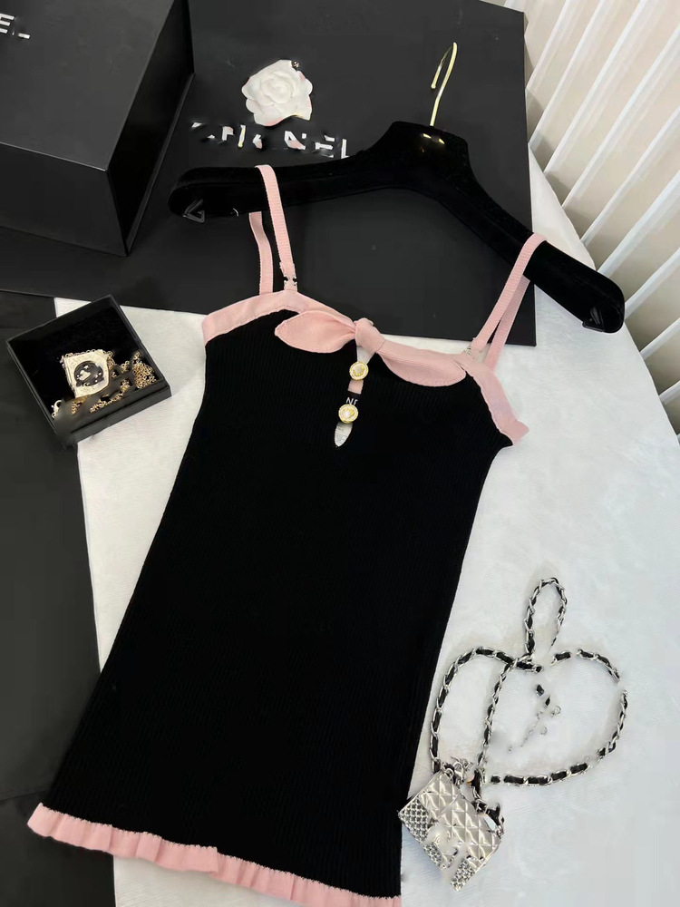 

212 XL 2022 Milan Runway Spring Summer Brand Same Style Sweater Sleeveless Spaghetti Strap Striped Pullover High Quality Womens feiting, Black