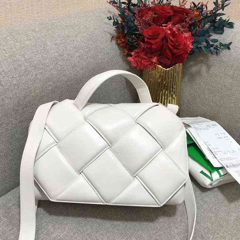 

Luxury Women Bottegass Handbags Venetas Women Cassete Pillow White Sheepskin Hand Messenger, Beige