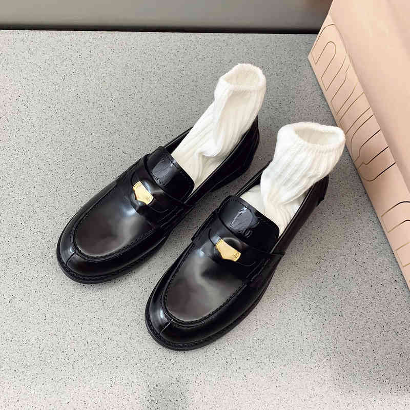 

A Miu family Leather Handmade Gold lucky women's small leather flat bottom black single shoes