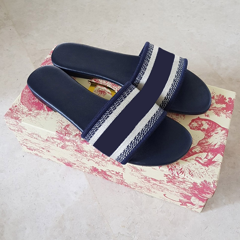 

dupe Ladies slippers 7a Dways Sandal for womens Paris Popular Style Black Embroidered Cotton Luxurious Slides Slipper Designer Footwear no box, A paper invoice