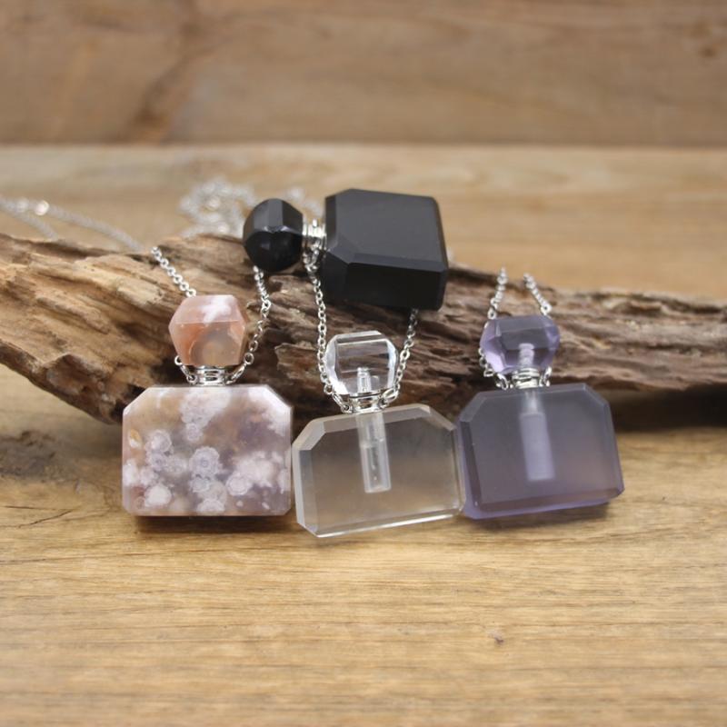 

Pendant Necklaces Natural White Crystal Obsidian Sakura Agates Perfume Bottle Pendants Stone Necklace Essential Oil Diffuser Jewelry QC1131P