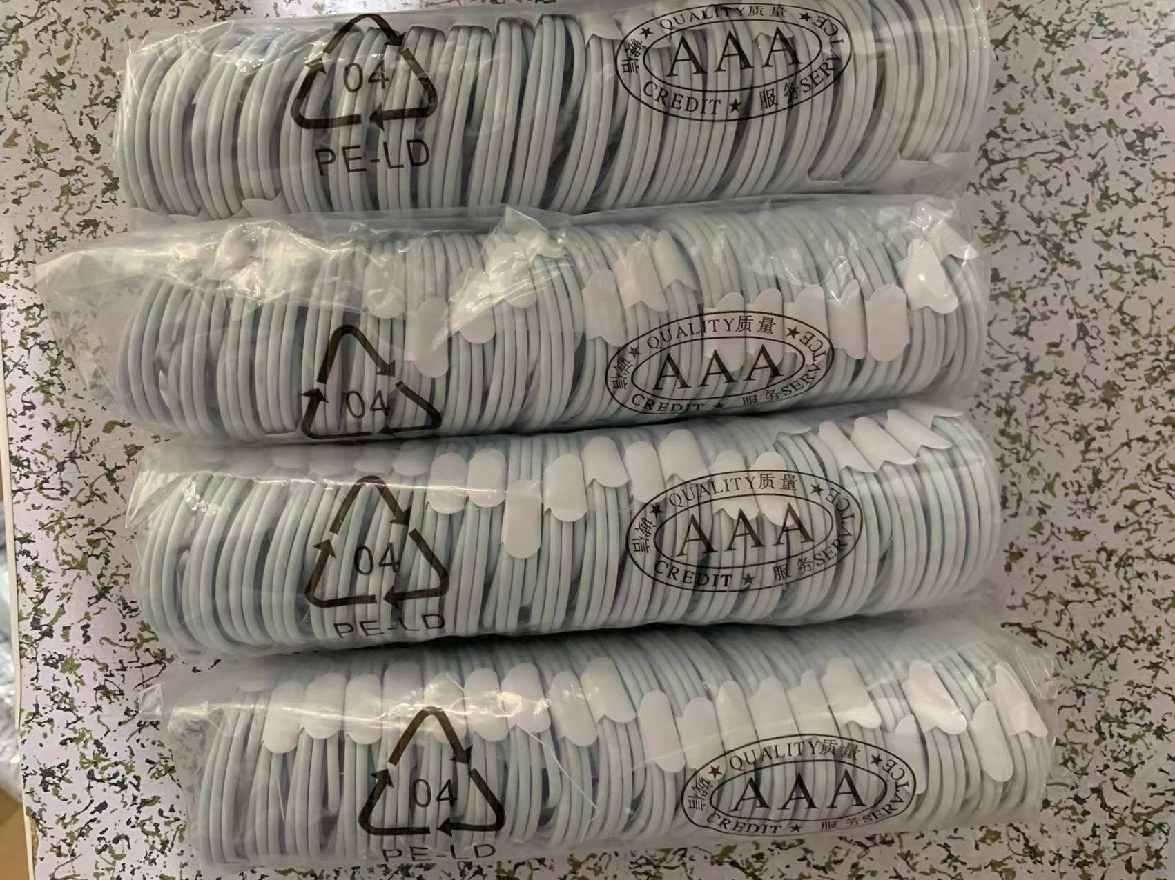 

L to USB A Data Charging Cables 1m 3ft 2m 6ft Cell Phone 5W Cords for iPhone 11 XS X Pro Max 8 7 6s Plus without Package, White