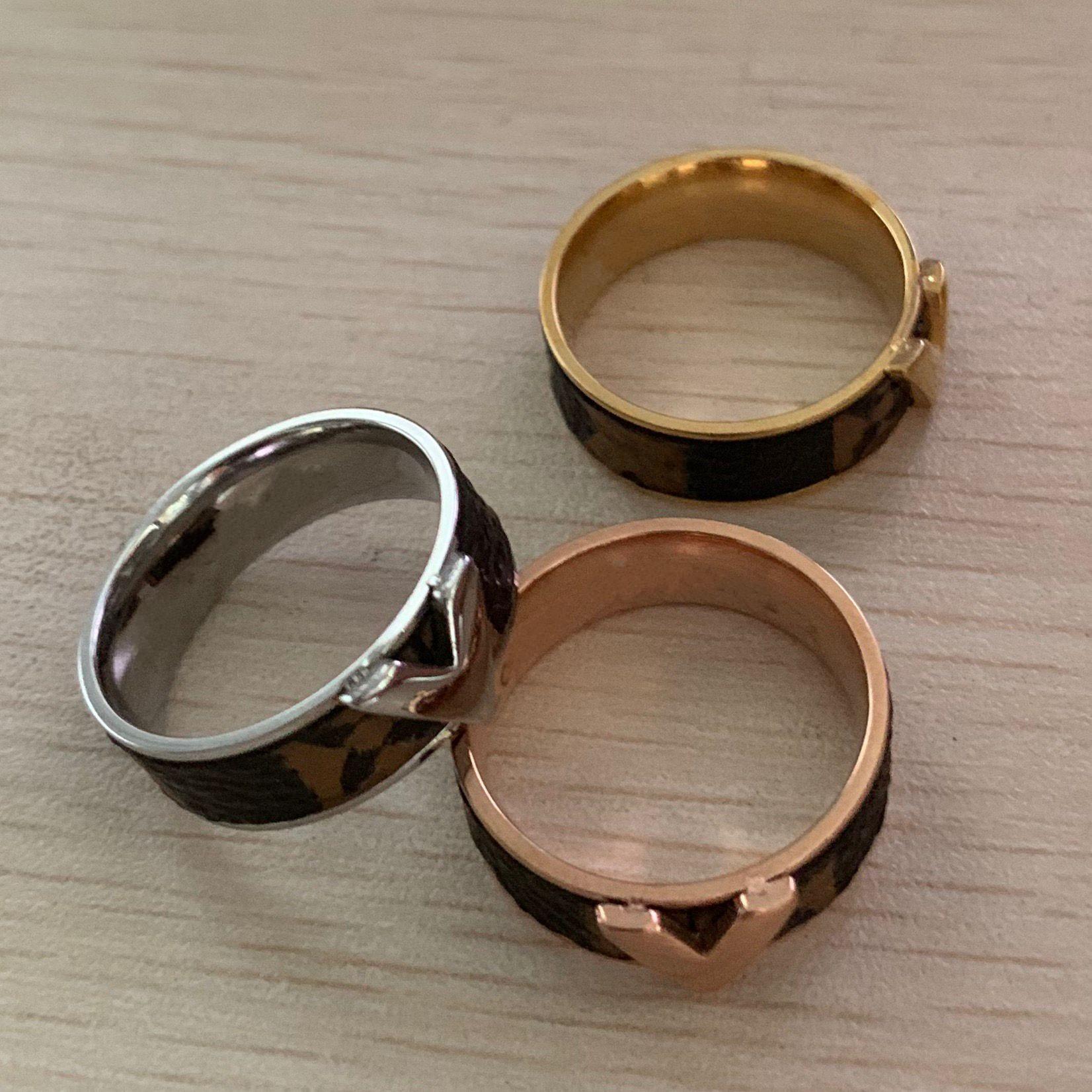 

2022 Extravagant Real Leather Love band Rings Gold Silver Rose Colors Stainless Steel Couple Rings Fashion Design Women Jewelry Wholesale