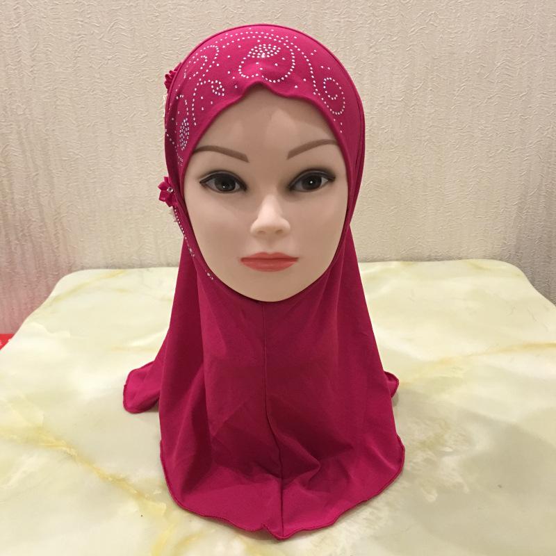 

Scarves Wholesale Beautiful Small Girl Hijab With Handmade Flowers Fit 2-6 Years Old Kids Shawls Pull On Islamic Muslim Scarf Head Wrap