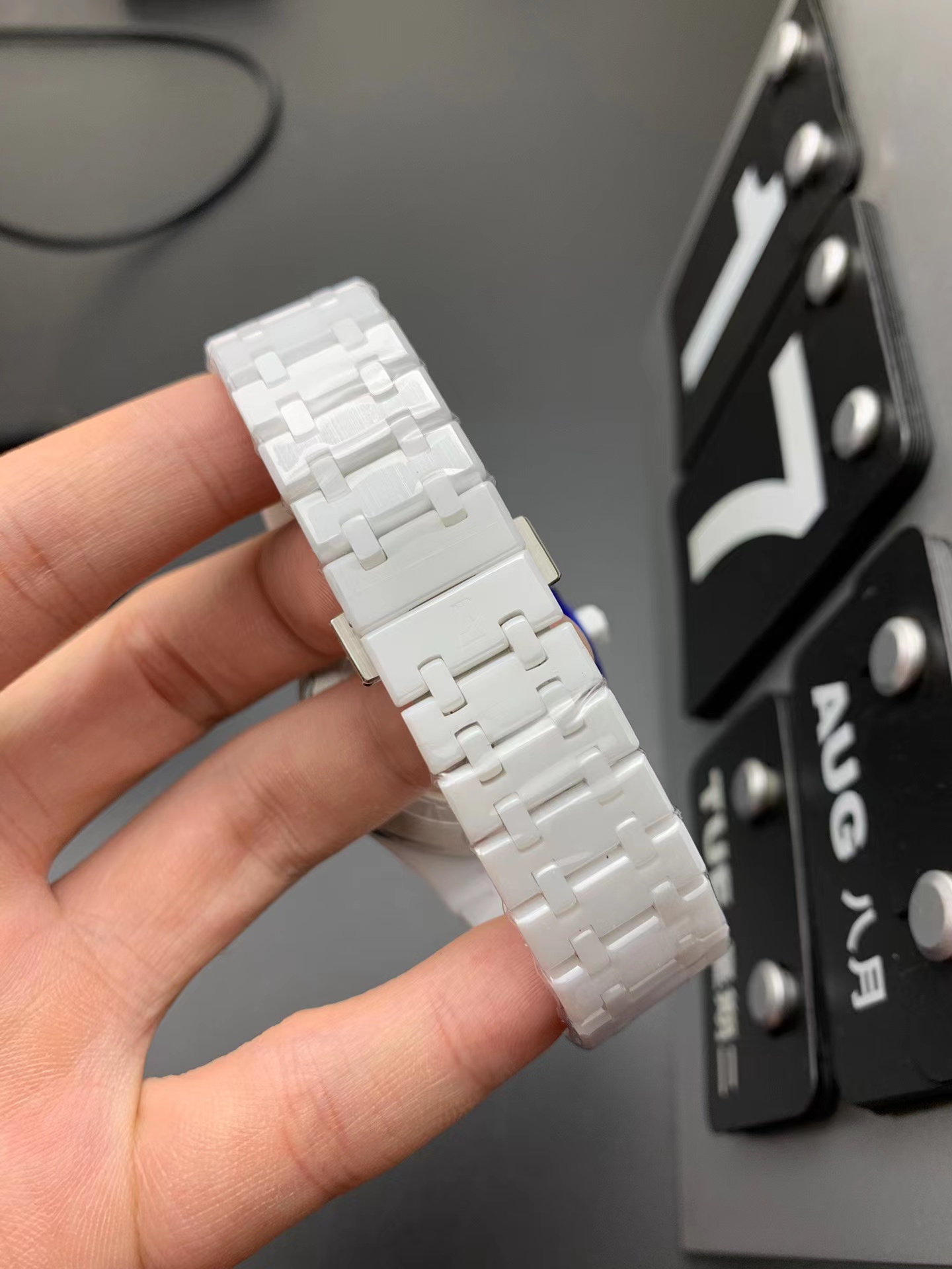 

APS 26579 Watch Diameter 41 mm thick 10.5mm all-in-one 5134 Automatic chain movement Date Week Month lunar phase display function Black ceramic case strap, As shown