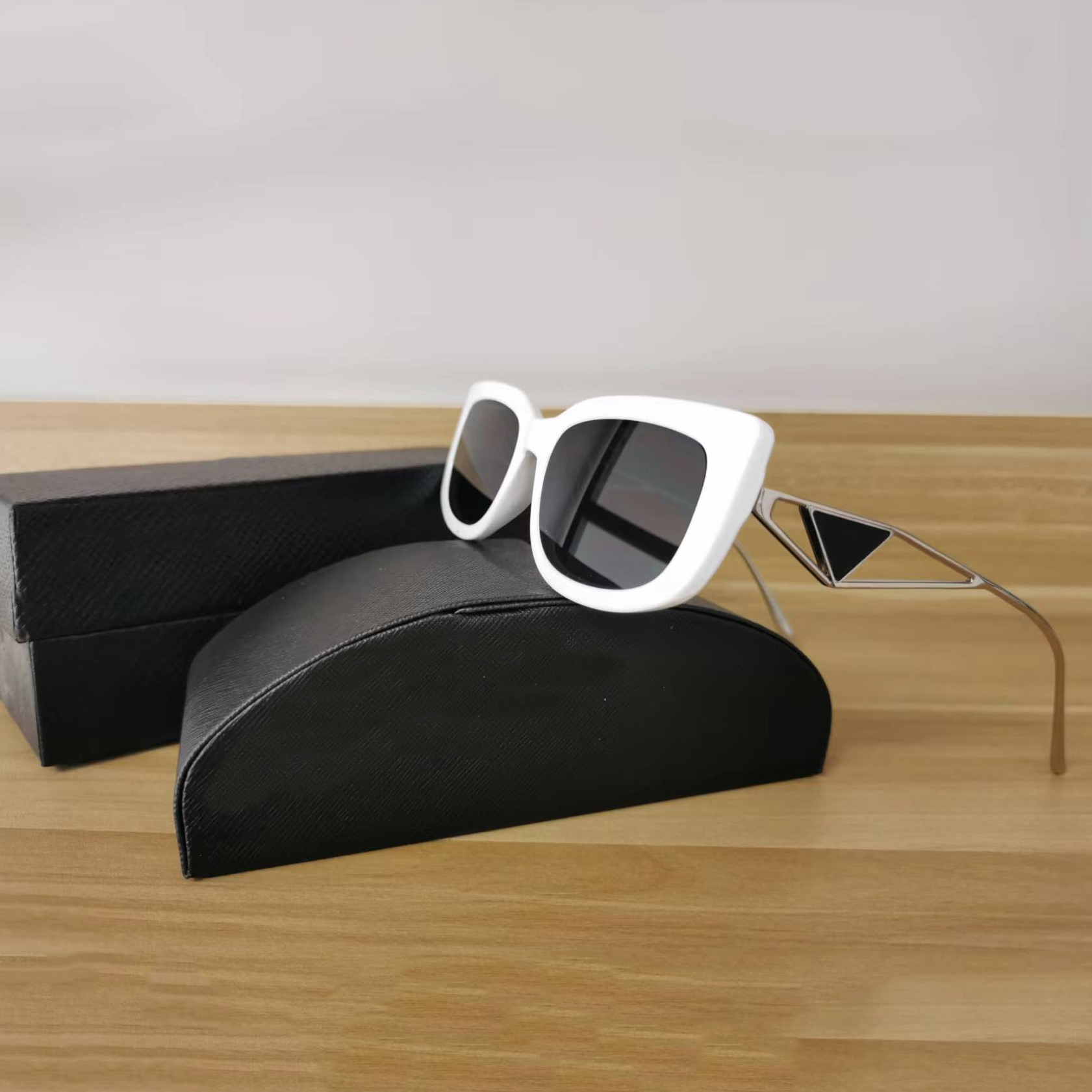 Fashion Designer Sunglasses Man Woman Lovely Brand Sunglass Cat Eye Metal Frame Sun Glasses Traveling Summer Beach Adumbral