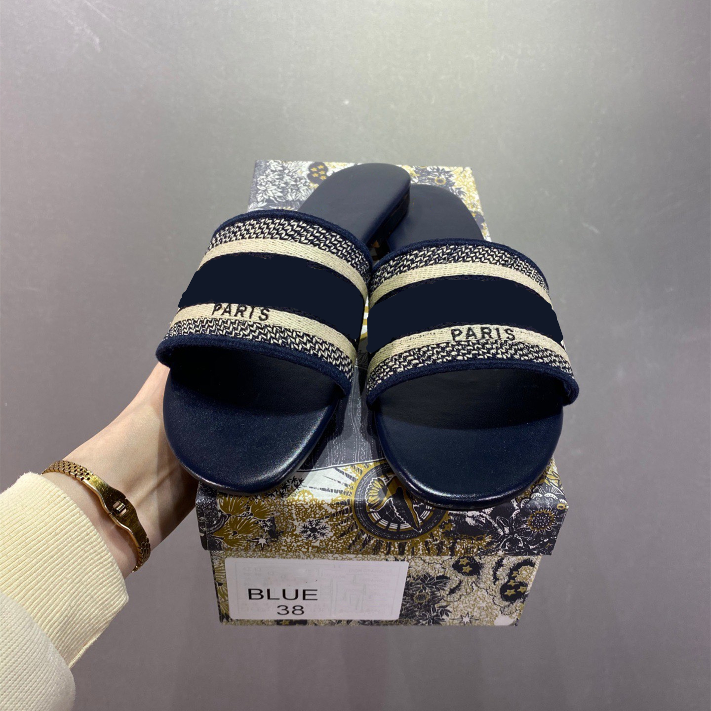 

2021 Women luxury Designer Sandals Slippers Leather Summer Flat Slipper Embroidery fashion beach woman Big head Rainbow letters 35-42 With Box