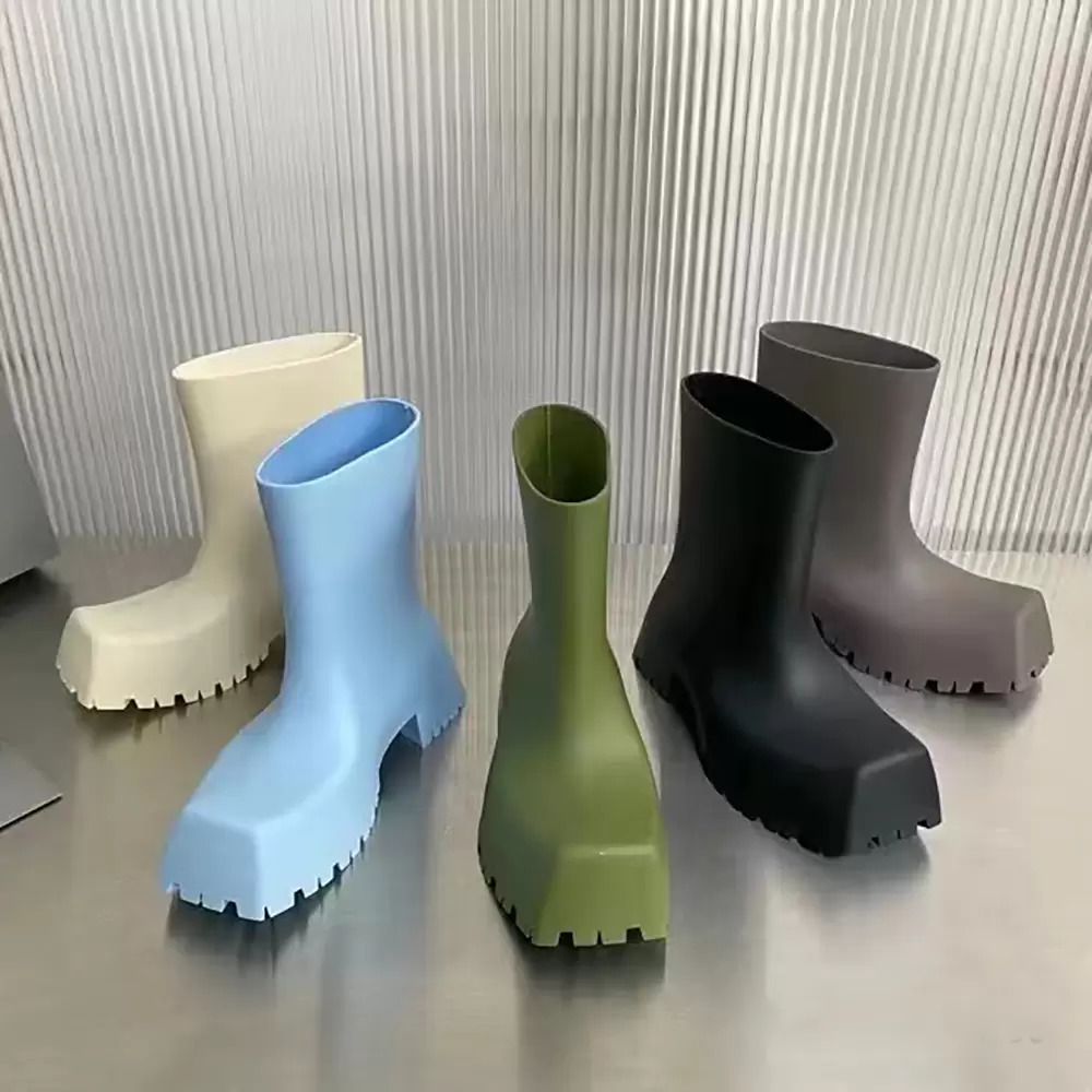 

Luxury Paris BBB Rubber Trooper Boots Rain Boots Men Women Square Toe Short Tube Thick Sole And Calf Non-Slip Waterproof New Designer Chunky Martin Boot 35-40, Blnt7221