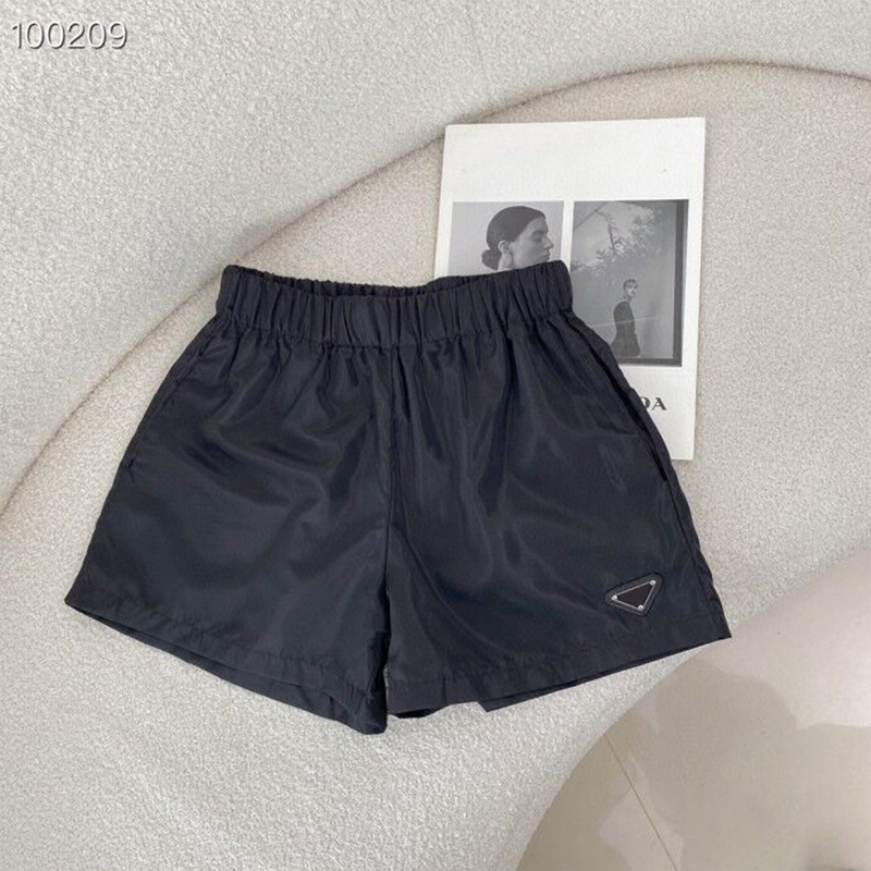 

Women Shorts with Metal Triangle Logo Casual Pants Trousers Black -L B1221