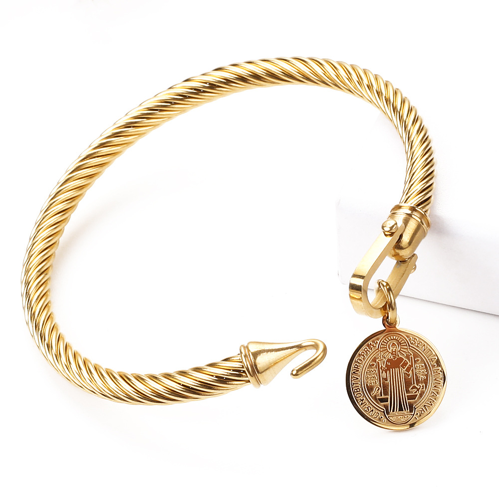 

U-shaped hook buckle Bangle stainless steel designer bracelets Father St. Benedict pattern tag horseshoe Letter twisted K gold bracelet
