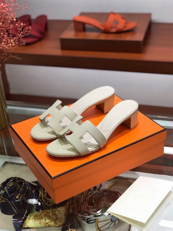 

2021 Fashion WomenS Sandals Genuine Leather Slippers Summer Luxury Flat Slides Ladies Beach Sandal Party Wedding Oran Slipper, 01