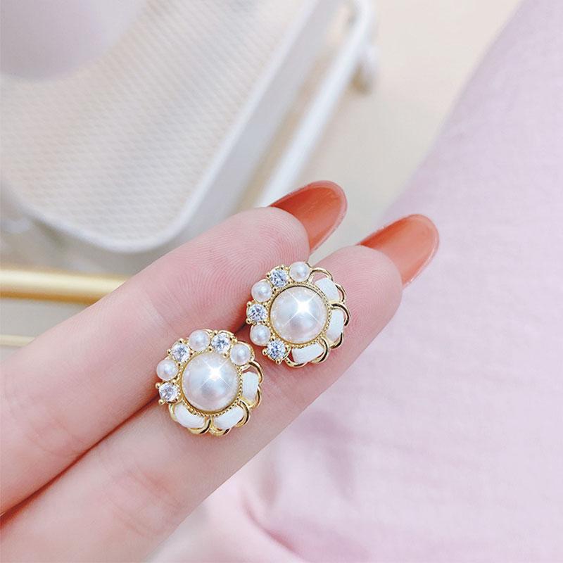 

Dangle & Chandelier Luxury Exquisite French Minimalist Earrings Bling Zircon Temperament Circle Earring Vintage Daily Charm Female Pendant G