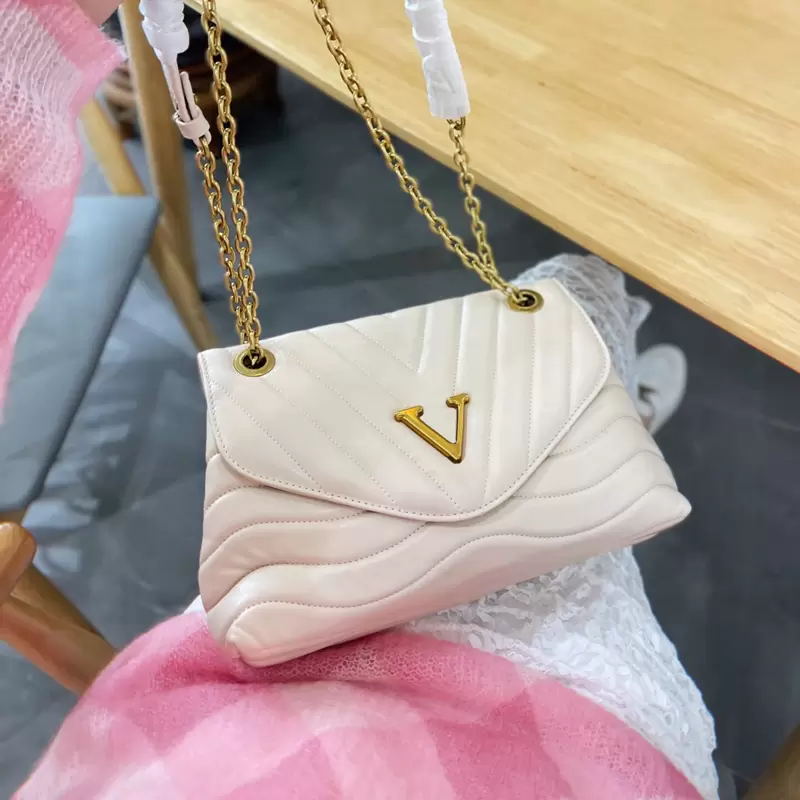

Designer Crossbody luxury bag Handbag genuine leather Shoulder bags handbags Fashion brand high-quality luxurious Cross body loulou backpack lady purse, Plum