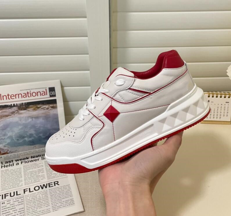 

2022 Luxury Casual Flat Shoes Designer Men Women Low Cut Lace-Up Genuine Leather Sneakers Trainers Comfortable Wear-Resisting Zapatos Loafers 35-45