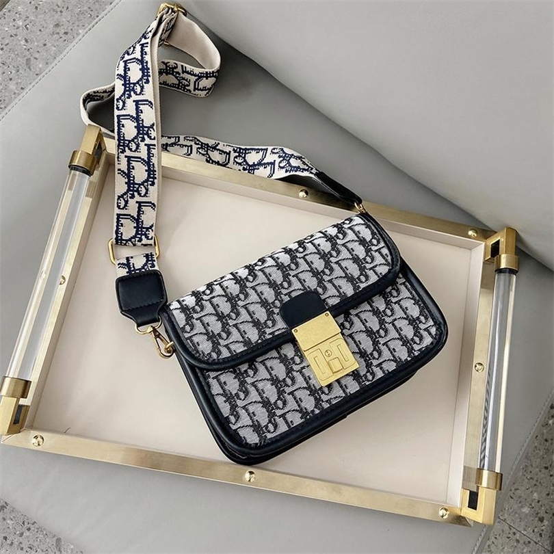 

42% OFF 2022 high quality new fashion trendy bags High sense embroidered canvas women's Retro old flower wide shoulder belt Single Shoulder Messenger small square, Shoulder bag 1